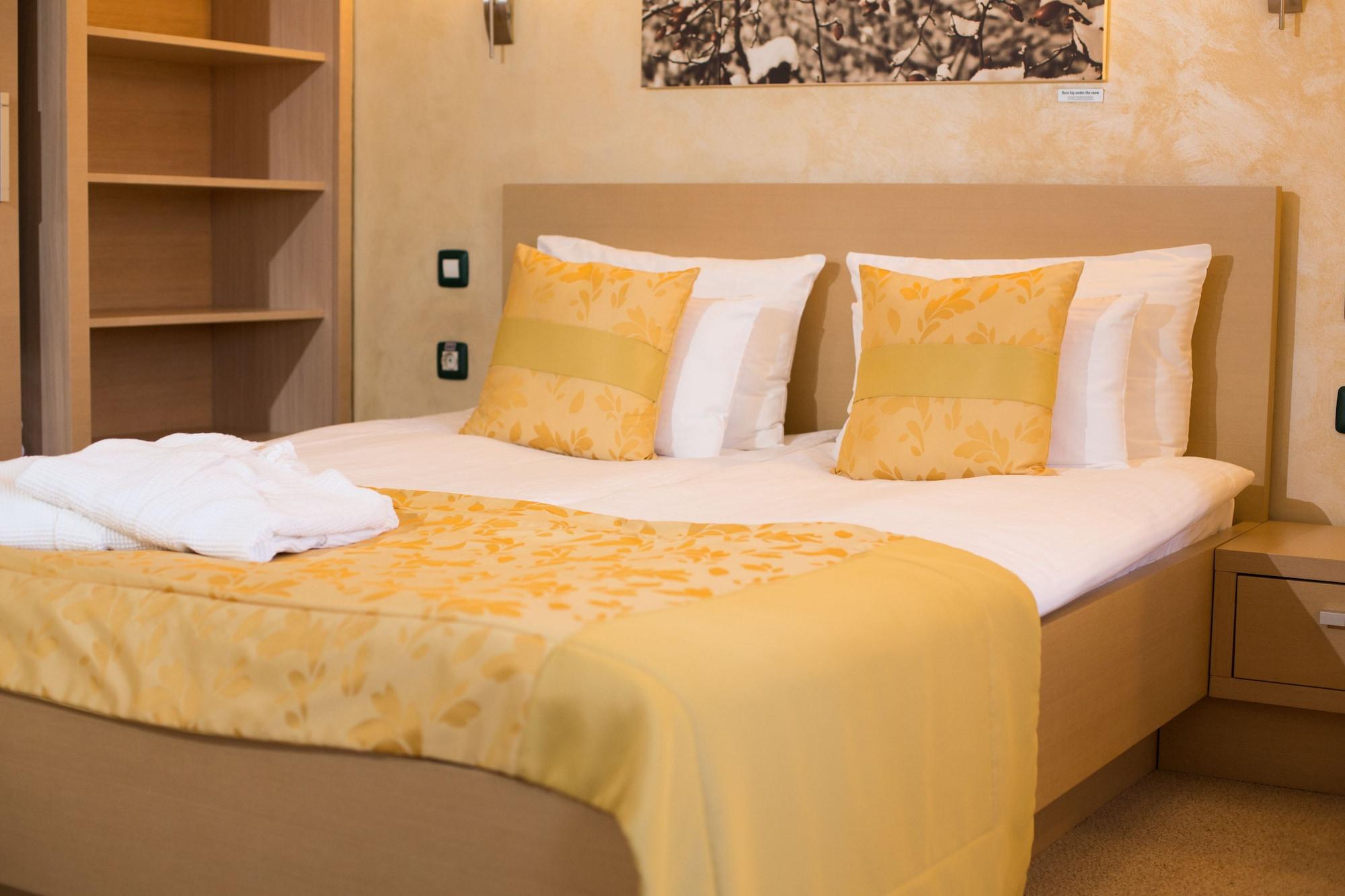 Euro Garni Hotel Belgrado Exterior foto
