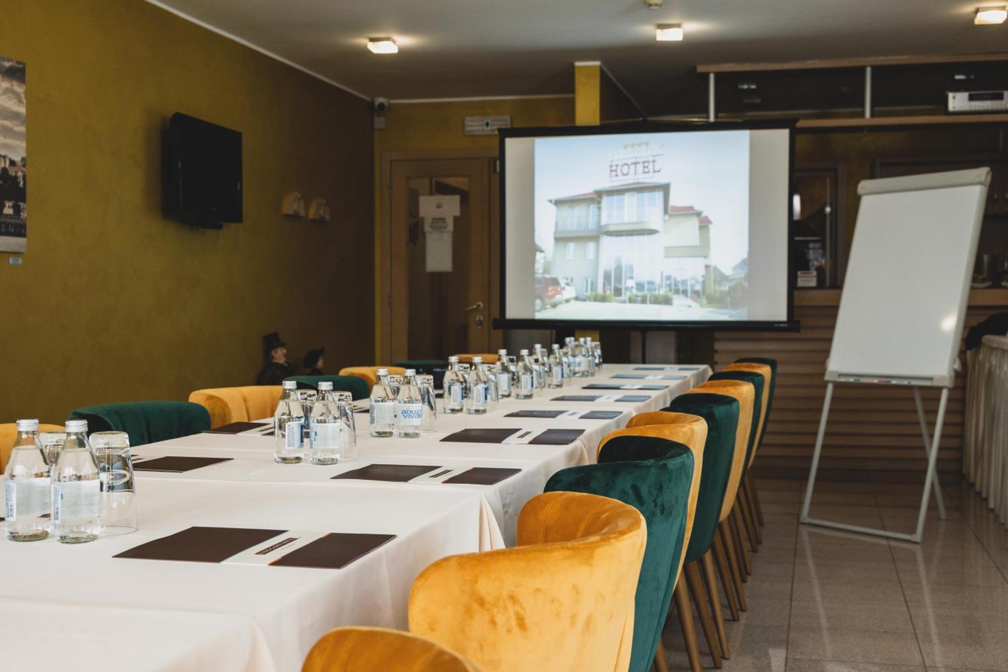 Euro Garni Hotel Belgrado Exterior foto