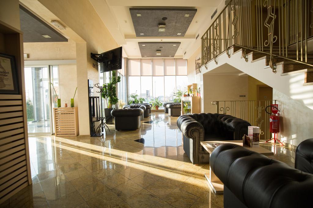 Euro Garni Hotel Belgrado Exterior foto